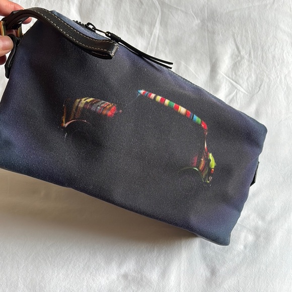 Paul Smith Men's Mini Stripe Print Wash Bag - Picture 1 of 11